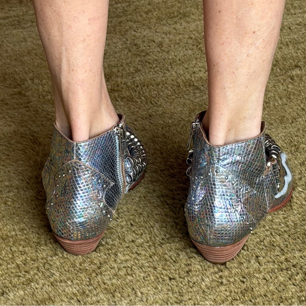 Clara Barcelo Shimmering Silver Leather Ankle Boots - Picture 3 of 16